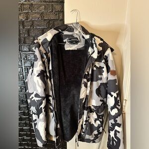 Monochrome Camouflage Men's Puffer Jacket
